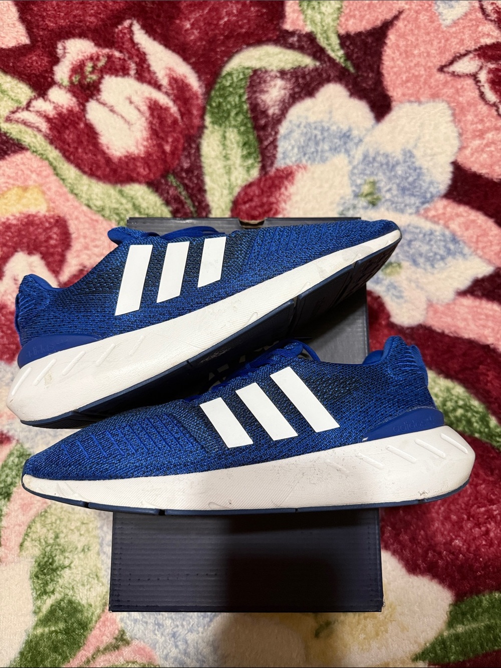 Adidas Sneakers